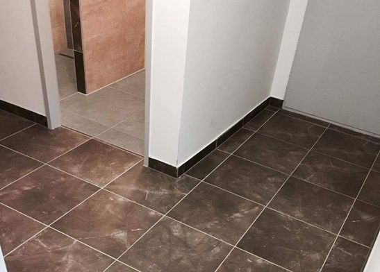 Bodenfliesen Hausgang